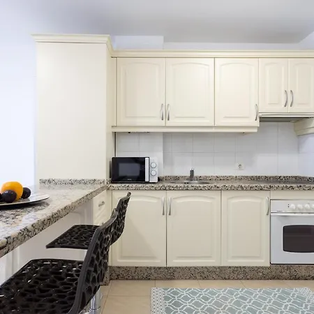 Hemeras Boutique Homes - Bright Apartment 5Min From The Sea *