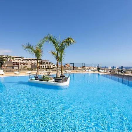Hemeras Boutique Homes - Bright Apartment 5Min From The Sea