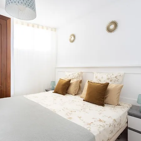Hemeras Boutique Homes - Bright Apartment 5Min From The Sea